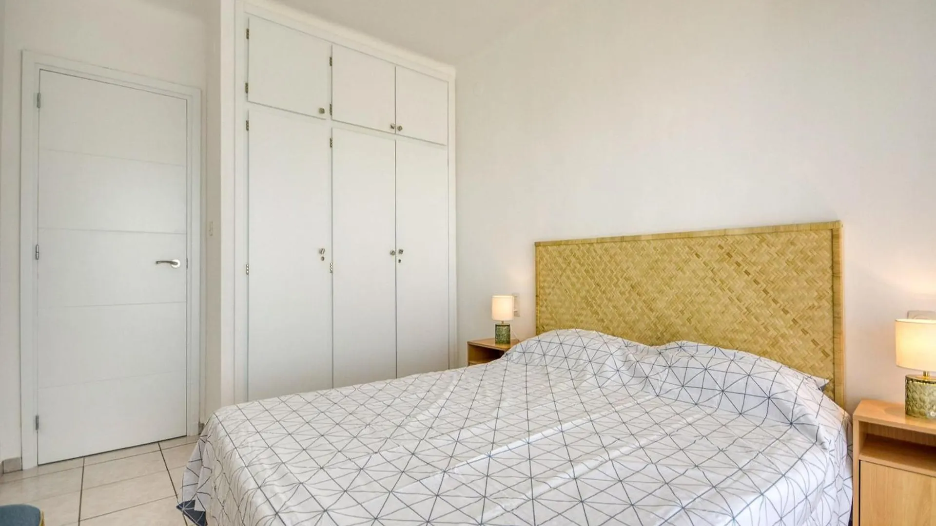 Apartment With Barbecque Ρόζες Ισπανία
